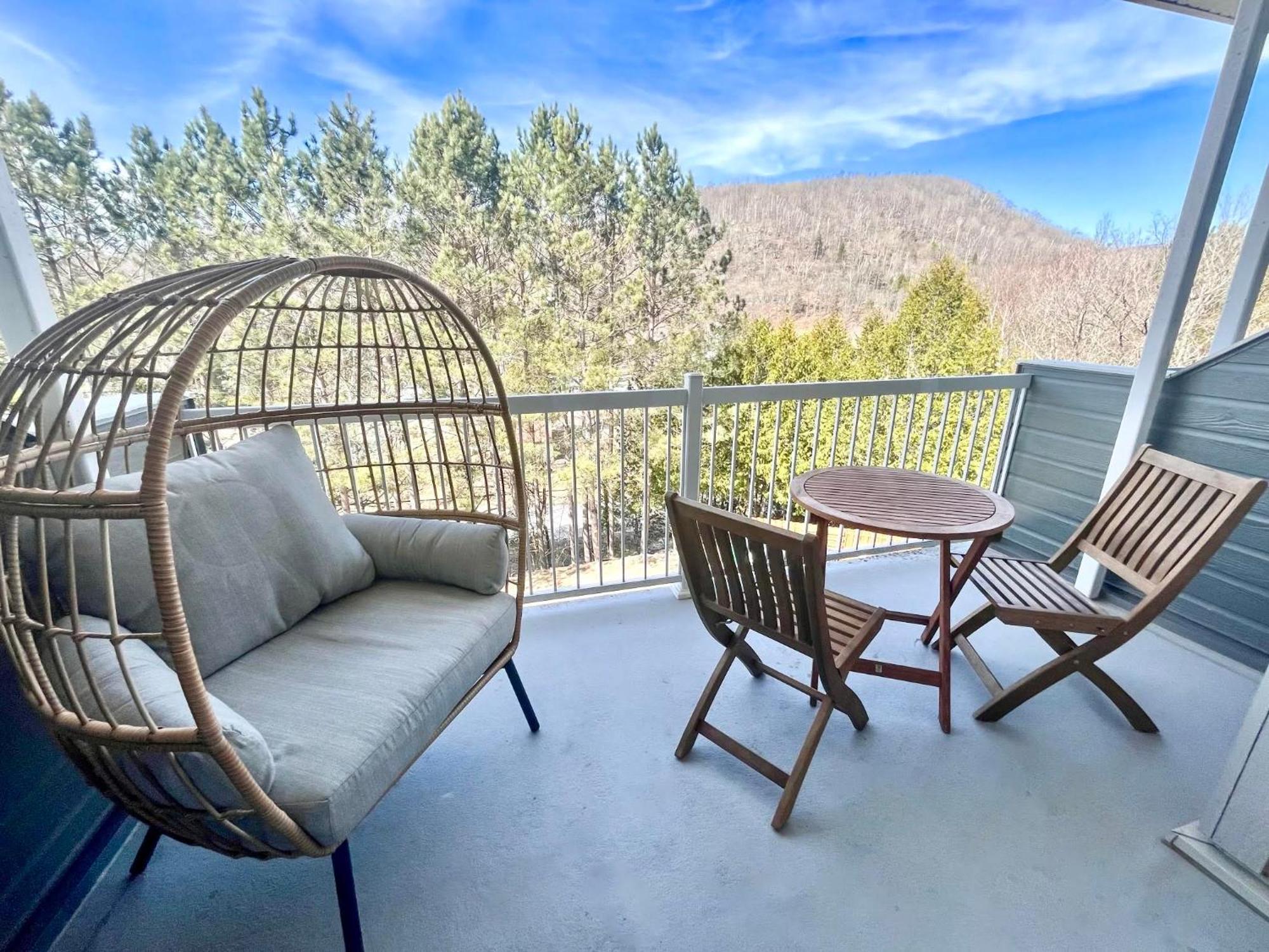 Condo Moderne, Escapade Vacance, Vue Sur Montagnes Exterior foto