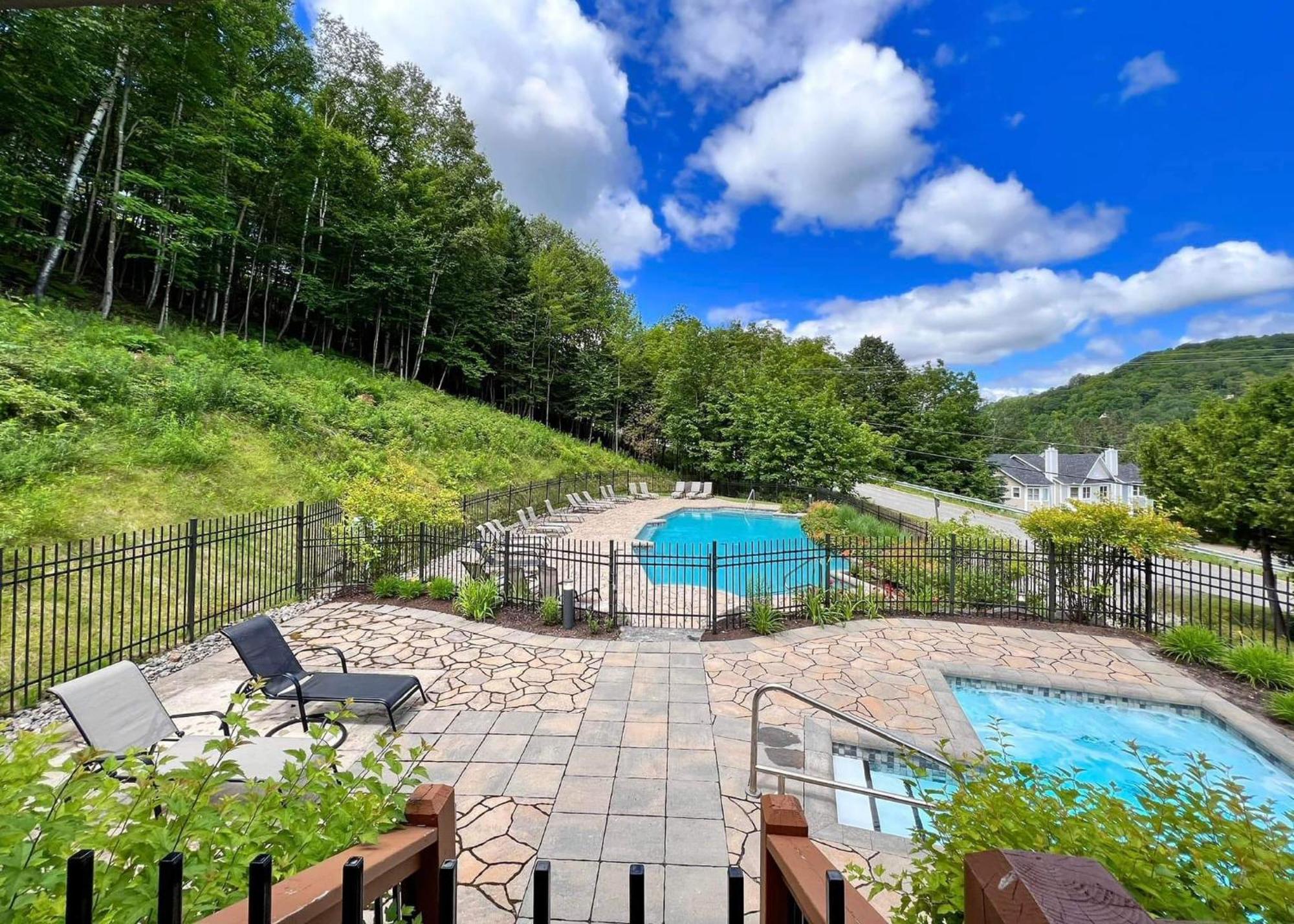 Condo Moderne, Escapade Vacance, Vue Sur Montagnes Exterior foto