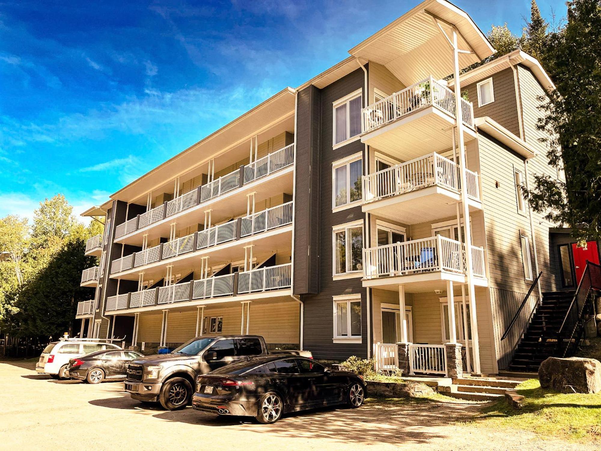Condo Moderne, Escapade Vacance, Vue Sur Montagnes Exterior foto