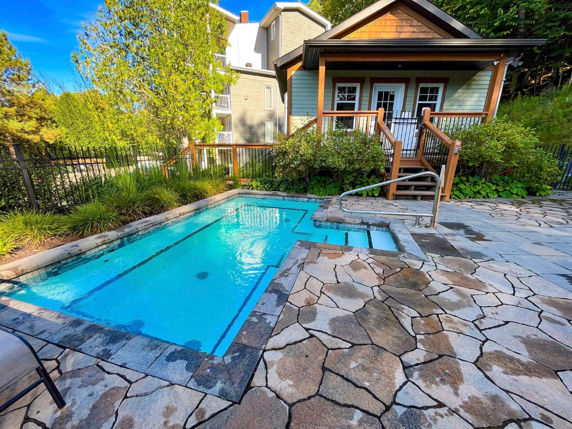 Condo Moderne, Escapade Vacance, Vue Sur Montagnes Exterior foto